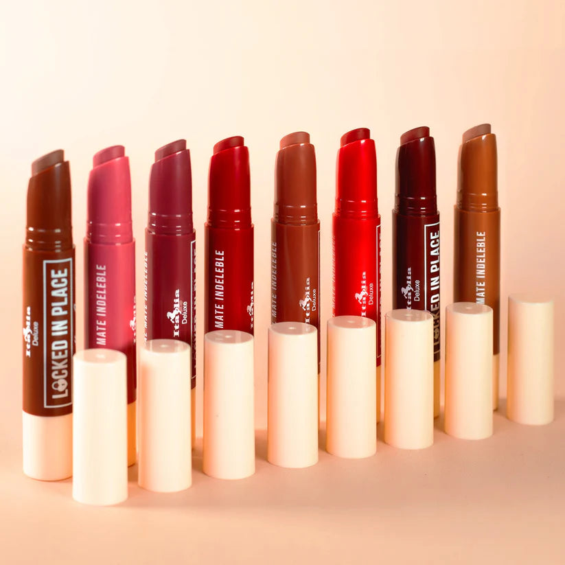 Labiales mate Locked in Place Italia delux