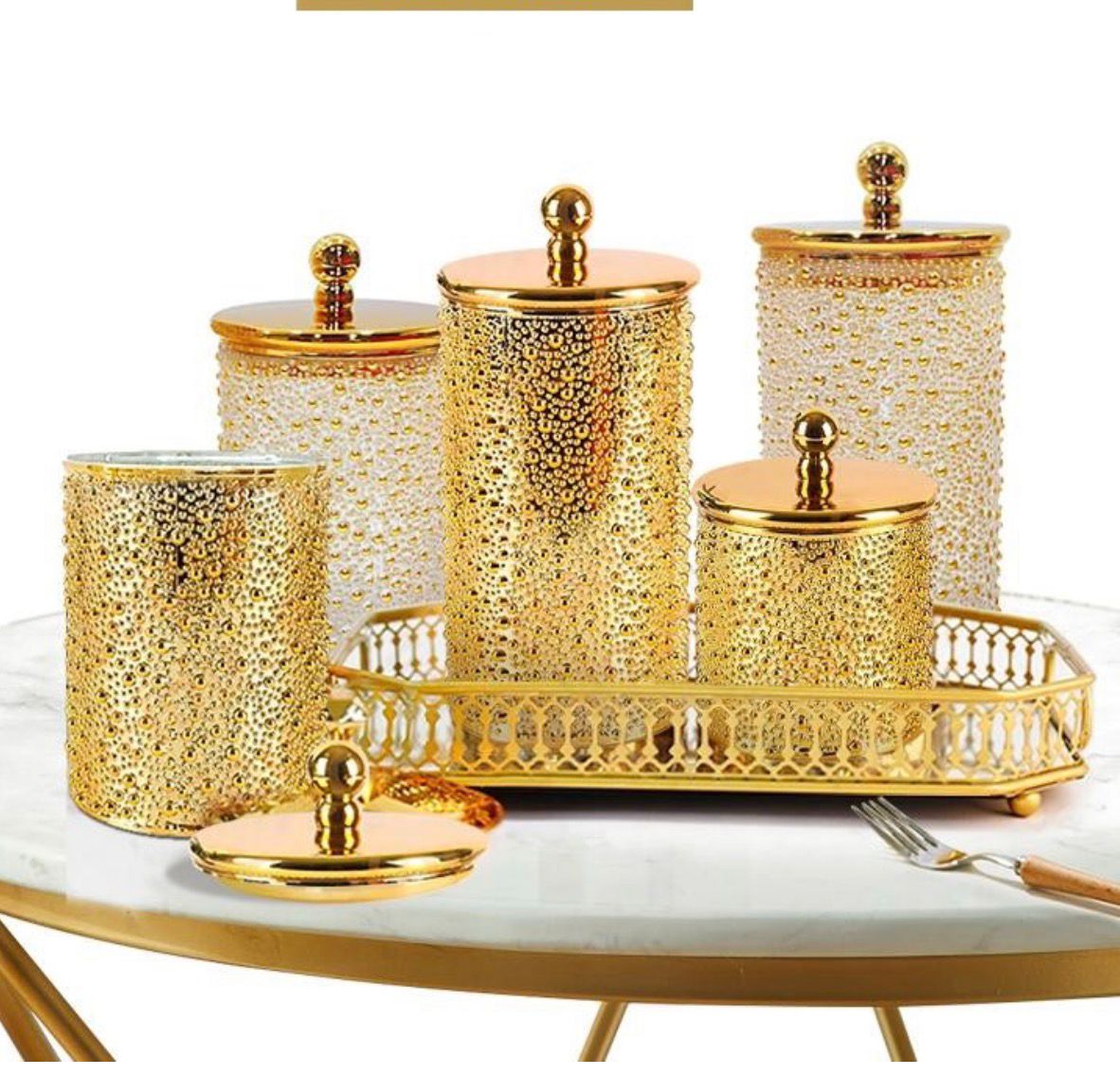 RECIPIENTE MULTIUSOS TAPA DORADA